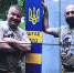Одна из фотографий, показанных во время пресс-конференции: Василий Прозоров (слева) и замкомандующего ССО ВСУ Сергей Кривонос. Фото: Александр КОЦ - Комсомольская Правда Самара
