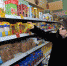 Глава региона ответил на вопросы телезрителей об ажиотажном спросе на некоторые продукты - Волжская коммуна