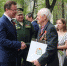 Дмитрий Азаров поздравил ветерана Николая Тарасова с 95-летием и Днём Победы - Газета Время