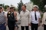 Дмитрий Азаров почтил память защитников отечества вместе с земляками в День ВМФ