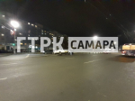 На проспекте Кирова в Самаре LADA Priora напоролась днищем на отбойник