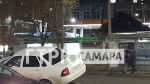 На проспекте Кирова в Самаре LADA Priora напоролась днищем на отбойник