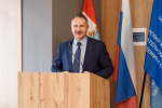 От квантовых вычислителей и квантовой химии до сейсмологии Солнца, от жидких кристаллов до малоинвазивной хирургии