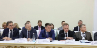 На оперативном совещании правительства Самарской области обсудили дорожный ремонт и замену старых лифтов - Комсомольская Правда Самара