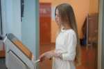 В Самаре девушка перевела себе деньги со счета друга