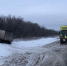 В Самарской области большегруз вылетел в кювет и застрял в снегу 21 декабря - Комсомольская Правда Самара