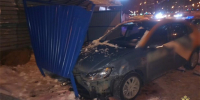 В Тольятти девушка на Volkswagen врезалась в две машины и остановку - Волга Ньюс
