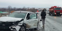 Бензовоз влетел в Lada Vesta на трассе М-5 в Самарской области 10 января - Комсомольская Правда Самара