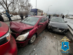 В Самаре у светофора на улице Полтавской столкнулись пять машин