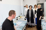 Депутаты-единороссы навестили пациентов Самарского госпиталя для ветеранов войн
