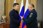 Самарского космонавта Олега Кононенко наградили медалью МЧС России
