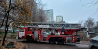 В горящем деревянном доме погибли двое пожарных - Губерния ТВ