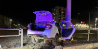 В Новокуйбышевске госпитализирован пассажир Lada Granta, влетевшей в столб - Волга Ньюс