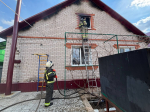 Сегодня днем в городе Похвистнево загорелся дом на площади 70 квадратных метров