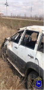 В Алексеевском районе Niva опрокинулась в кювет, пострадали три человека