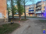 В Самаре электросамокатчик не смог поделить тротуар с пешеходом