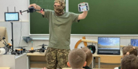 Специалисты по беспилотникам показали самарским школьникам, как управлять дронами - НИА Самара