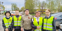 Сотрудники полиции и общественники Самарской области присоединились к Всероссийской акции «Георгиевская ленточка» - ГУ МВД Самарской области