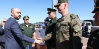 Правительство Самарской области передало спецтехнику и оборудование в зону СВО - SamaraGIS.Ru
