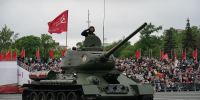 На площади Куйбышева прошел парад Победы - Волга Ньюс