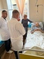 Перелом осложнился острым тромбозом вен нижних конечностей, что является угрозой для жизни.