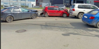 В Самаре три машины попали в ДТП на Московском шоссе у ТЦ Айсберг утром 24 мая - ProGorodSamara.Ru