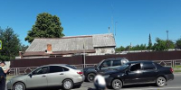 В Сызрани разогнавшийся водитель Lada Granta врезался в стоящий автомобиль, пострадал ребенок - Волга Ньюс