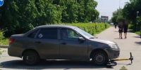 В Тольятти женщина на LADA Granta сбила подростков на самокате - Губерния ТВ