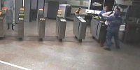 В Самаре задержали мужчину, пытавшегося незаконно проникнуть в метро - Волга Ньюс