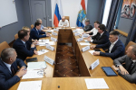 По поручению губернатора команда регионального Правительства во главе с первым вице-губернатором Александром Фетисовым работала в Большеглушицком районе.