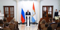 Вячеслав Федорищев вручил выпускникам Самарской области медали «За особые успехи в учении» - SamaraGIS.Ru