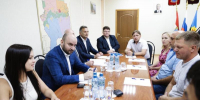 Поддержка здравоохранения, образования, культуры, спорта - решения губернатора по итогам поездки в Богатовский район - Губерния ТВ