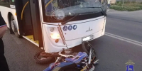 В Тольятти два подростка на мотоцикле угодили под колеса автобуса - Комсомольская Правда Самара