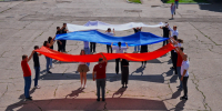 Молодежь ОДК-Кузнецов провела флешмоб в День флага России - Минпромторг