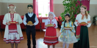 Выборы с национальным колоритом: в Шигонском и Похвистневском  районах голосующих встречали в красивых чувашских костюмах, а в Самаре - в мордовских. - Единая Россия