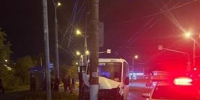 В Центральном районе Тольятти маршрутка врезалась в столб, есть пострадавшие - Волга Ньюс