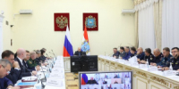 В нем приняли участие члены областного правительства, главы городов и районов, представители правоохранительных органов и надзорных ведомств, а также военного комиссариата. - НИА Самара
