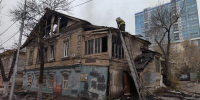 В Самаре огонь атаковал старинный дом - Комсомольская Правда Самара