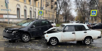 В Самаре двое человек пострадали в ДТП с Renault Sandero и «ВАЗом» - Комсомольская Правда Самара