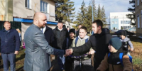 В ходе рабочей поездки состоялось общение губернатора с жителями района. - НИА Самара