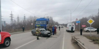 Водитель легковушки врезался в грузовик и погиб на трассе под Самарой 10 ноября - Комсомольская Правда Самара