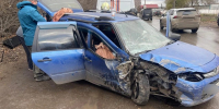 «Лада Калина» в Самаре влетела в столб - Самарская Газета
