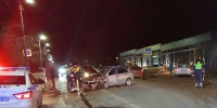 Четыре автомобиля жестко столкнулись около магазина в Самарской области - Самарская Газета