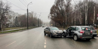 Подросток и женщина пострадали в столкновении двух автомобилей в Самаре - Самарская Газета
