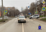 В Самаре пожилой водитель сбил девушку, переходившую дорогу в неположенном месте