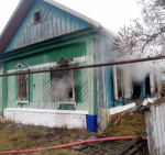 В тушении пожара участвовали 11 человек личного состава, задействовано 3 единицы пожарной техники.