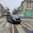 Kia Rio после столкновения с Land Cruiser сбила девушку на тротуаре в Самаре - Самарская Газета