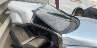 В Волжском районе вазовскую "десятку" разорвало пополам после удара о световую опору - Газета Репортёр