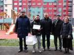 Глава Самары Иван Носков вручил сиротам ключи от 15 новых квартир