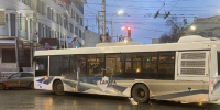 В центре Самары автобус сбил пешехода - Волга Ньюс